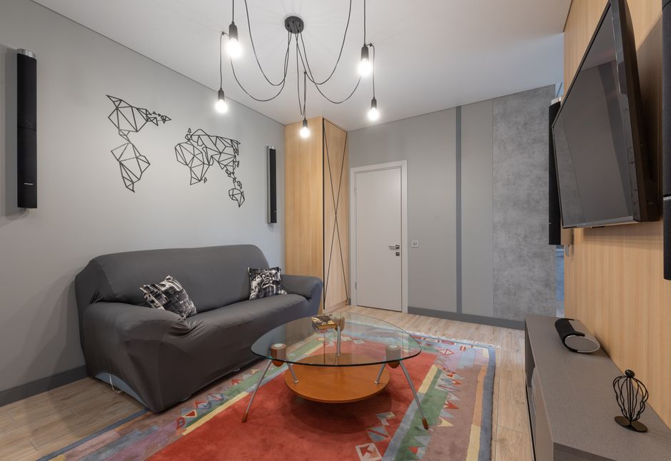 Ondas de sonido moviéndose por una habitación tranquila con tejidos suaves